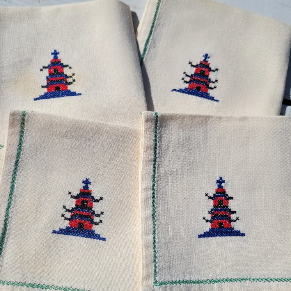 Vintage Embroidered Cloth Napkins (4) Cross-stitch Pagoda or Lighthouse? Nice!